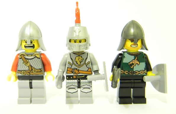 08_minifigsfront.jpg