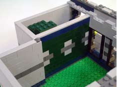 10182-03-brickjournal7_30_deluxe_cafe_3.jpg