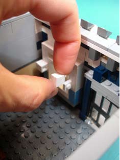 10182-03-brickjournal7_32_5.jpg