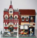 10182-03-brickjournal7_35_2.jpg