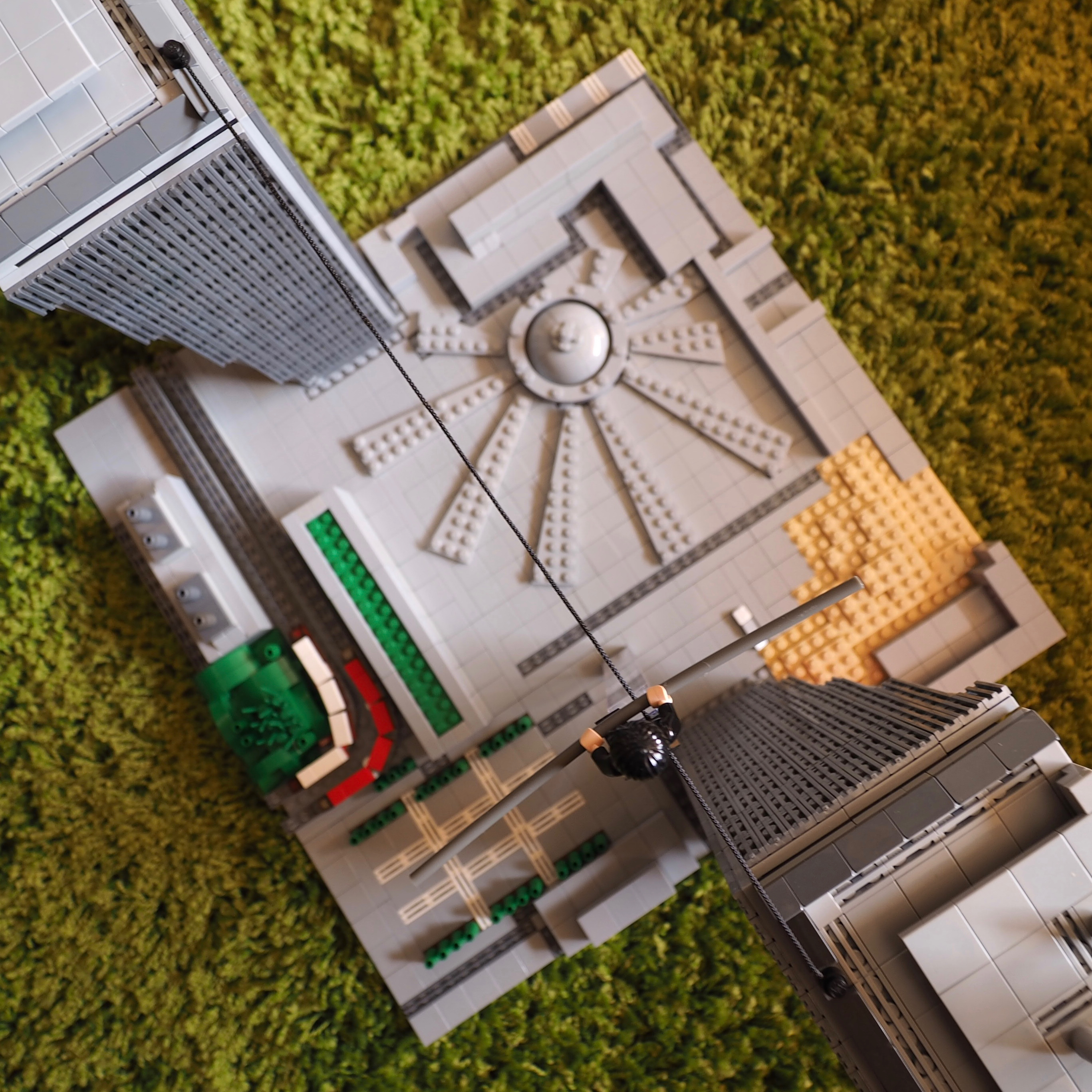 lego_thewalk_06.jpg