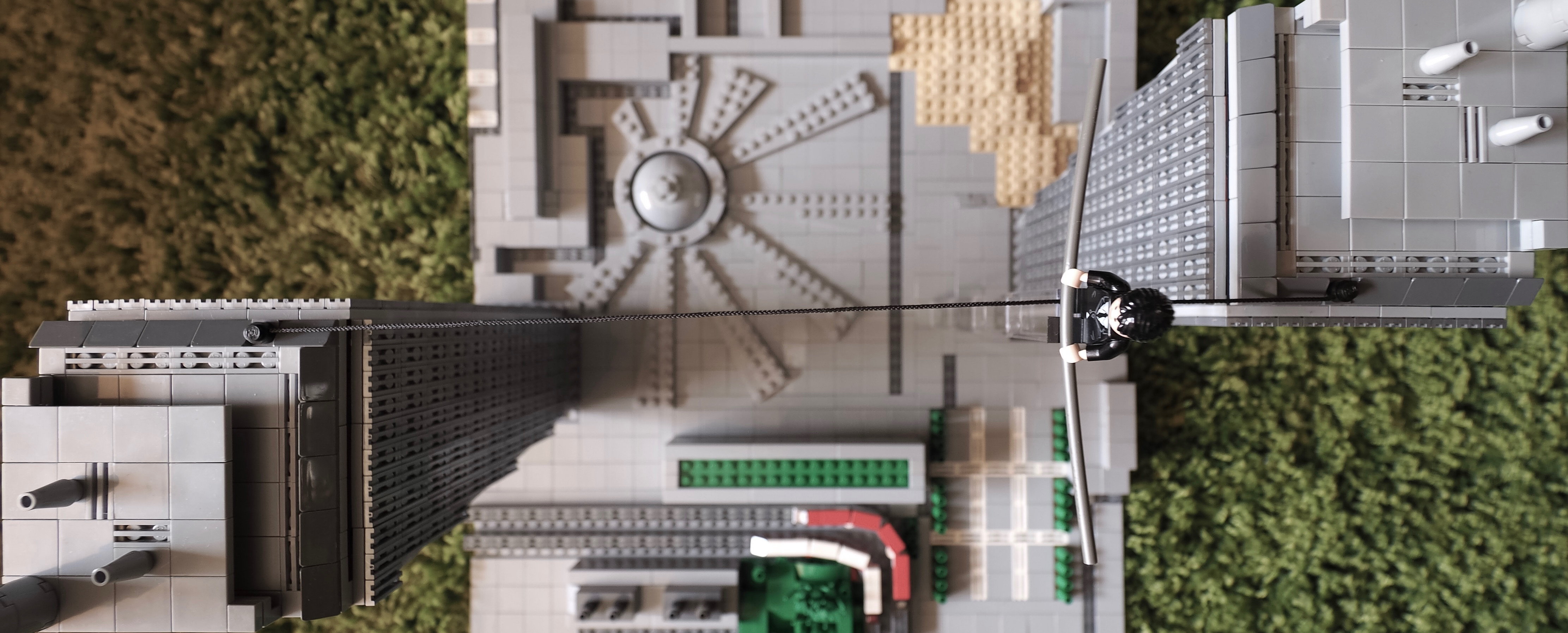 lego_thewalk_08.jpg