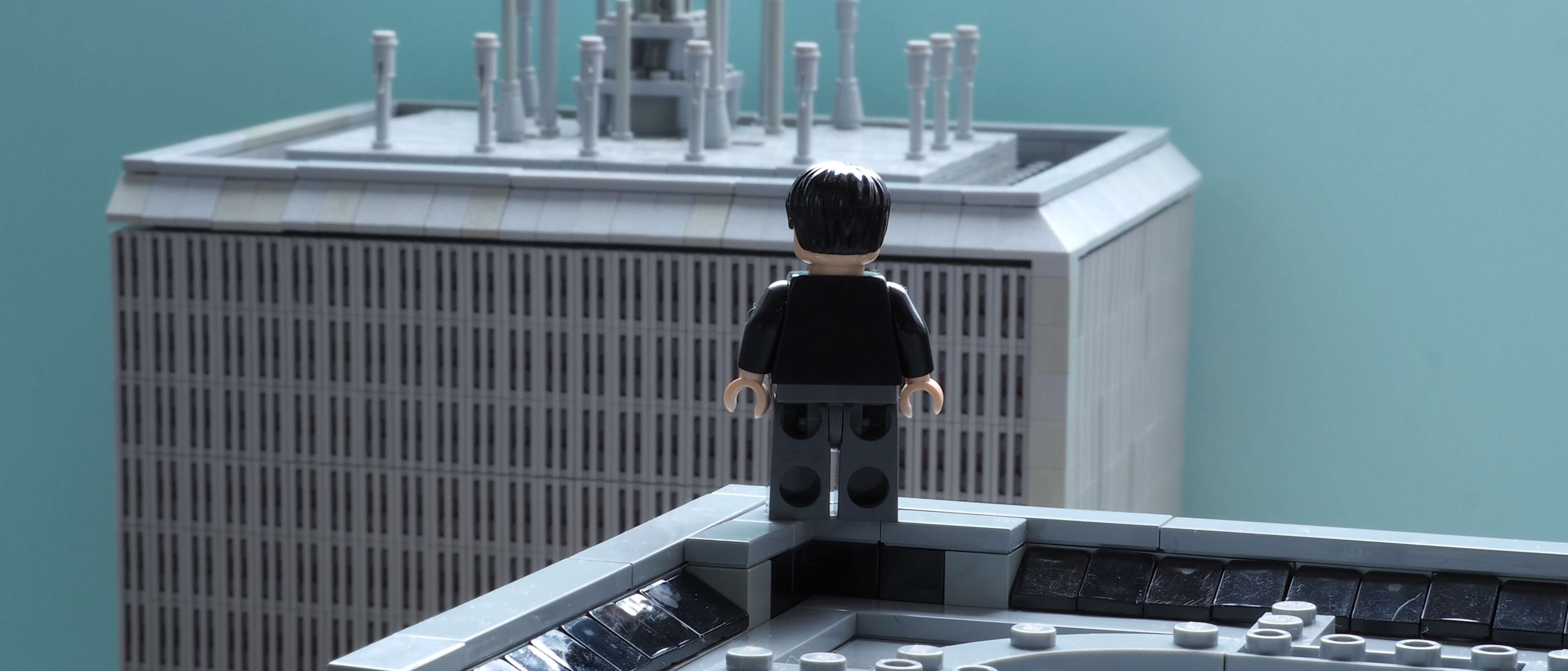 lego_thewalk_09.jpg