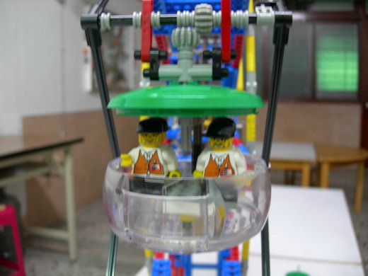 2006p_200.jpg