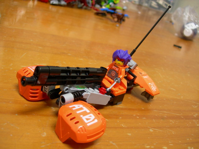 exo007708_3.jpg