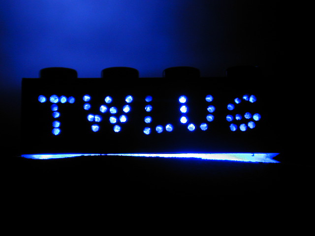 000twlug_1.jpg