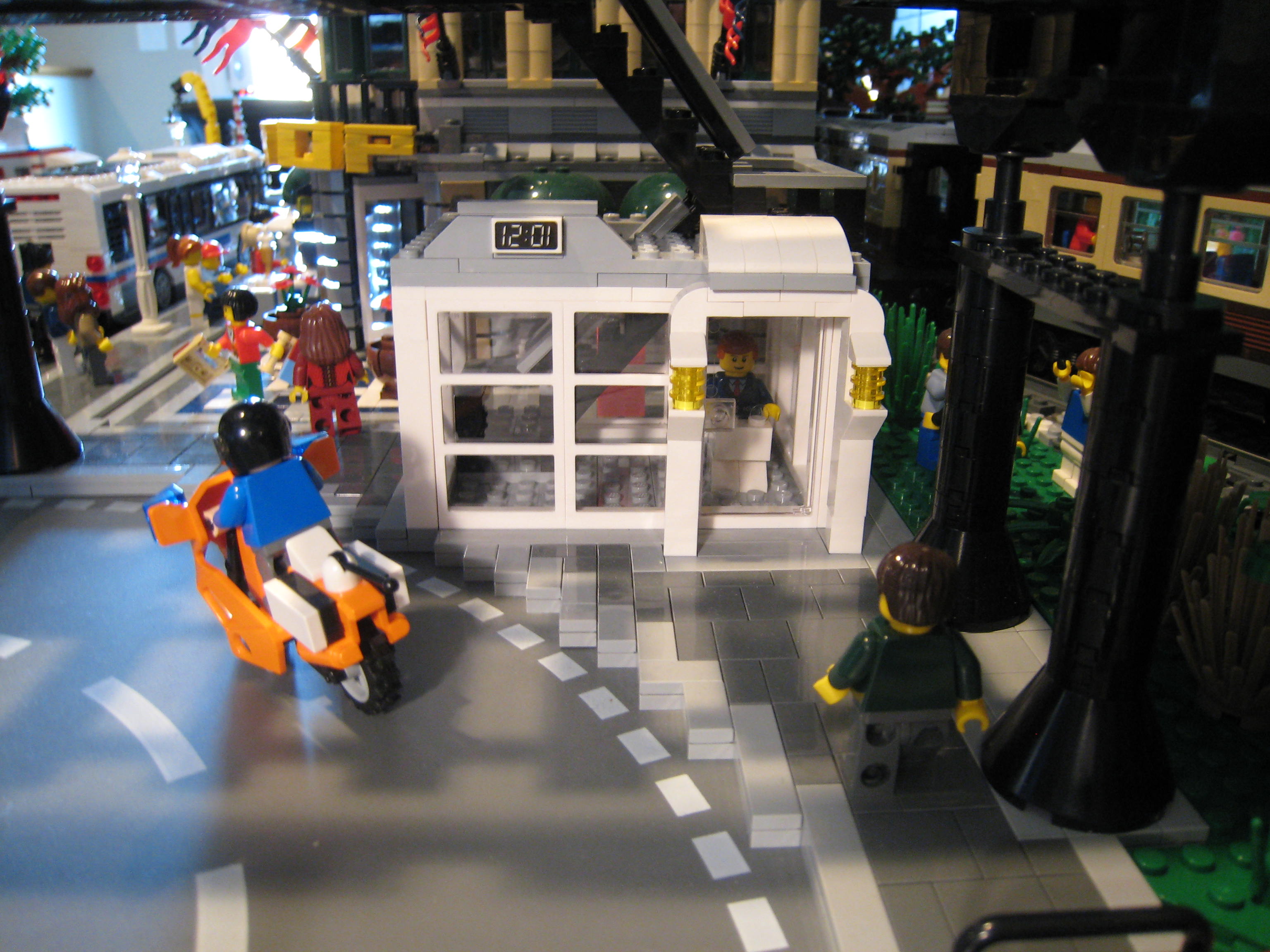 el_train_station_02_display.jpg