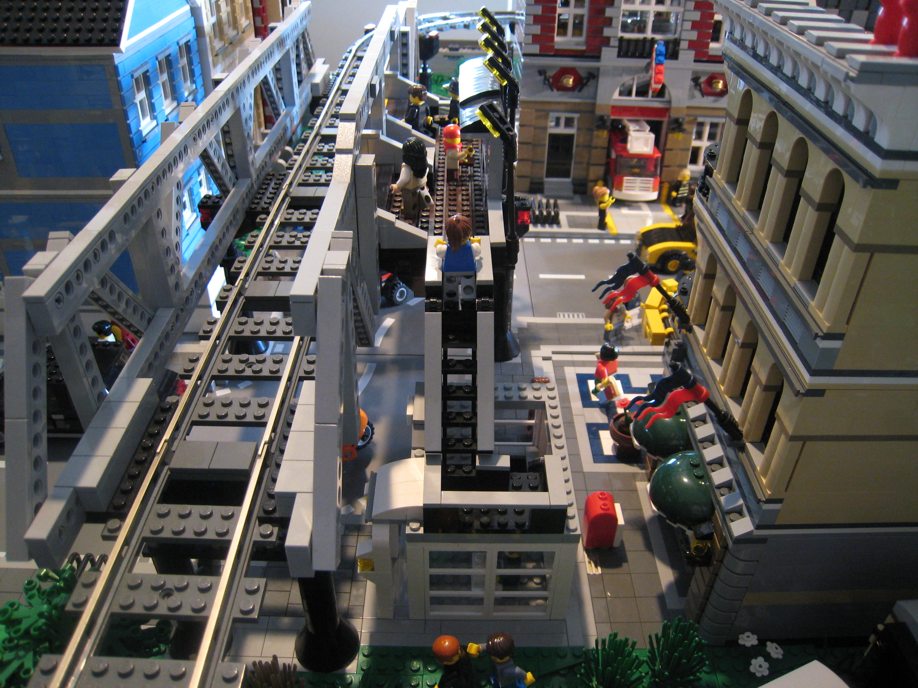 el_train_station_06_display.jpg