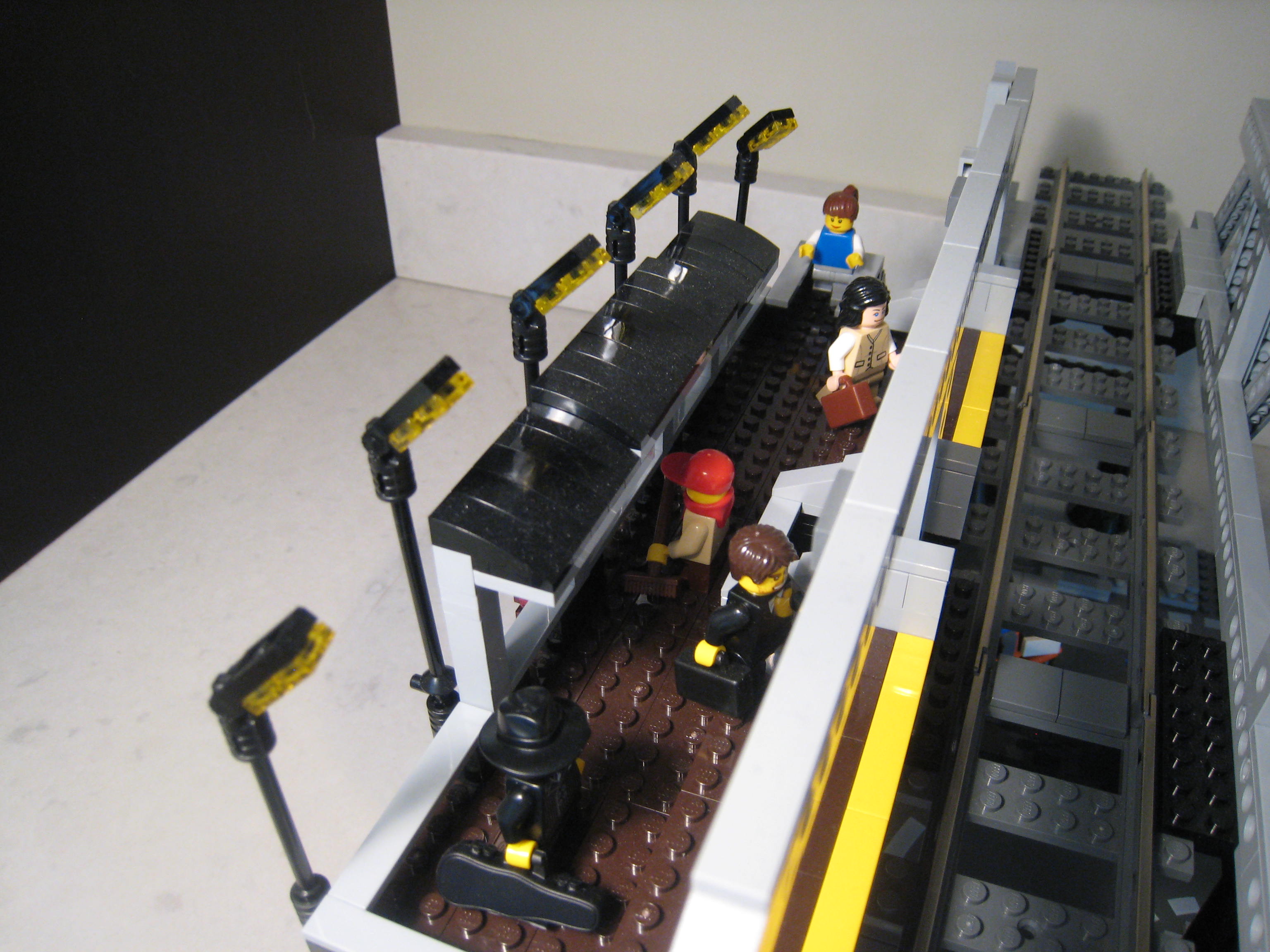el_train_station_09.jpg