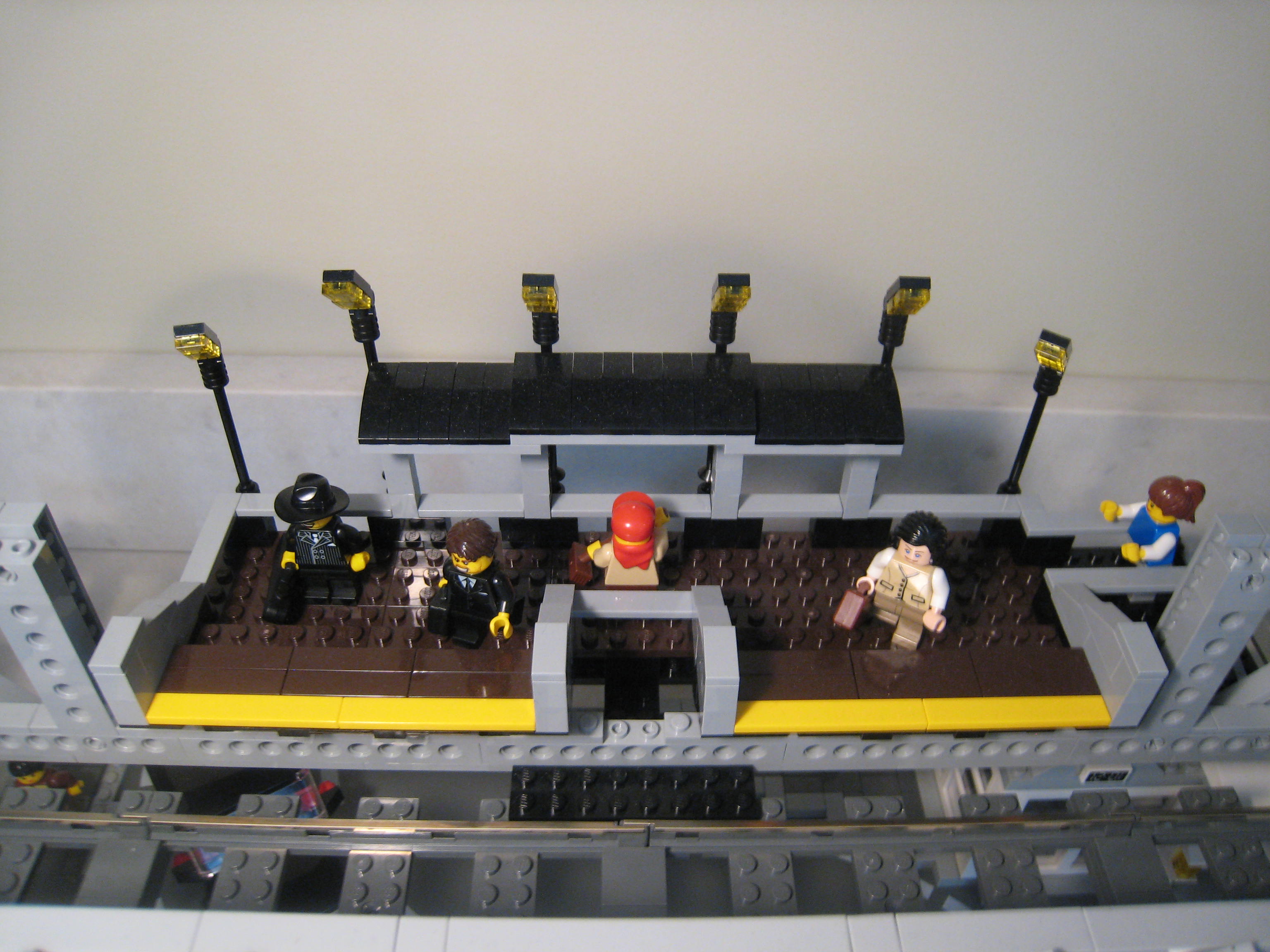 el_train_station_10.jpg