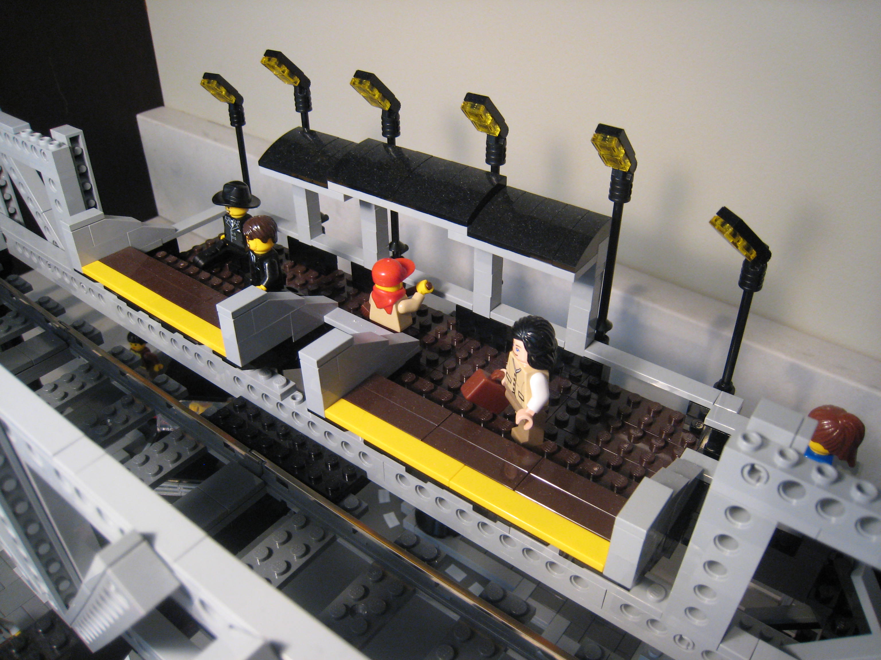 el_train_station_11.jpg