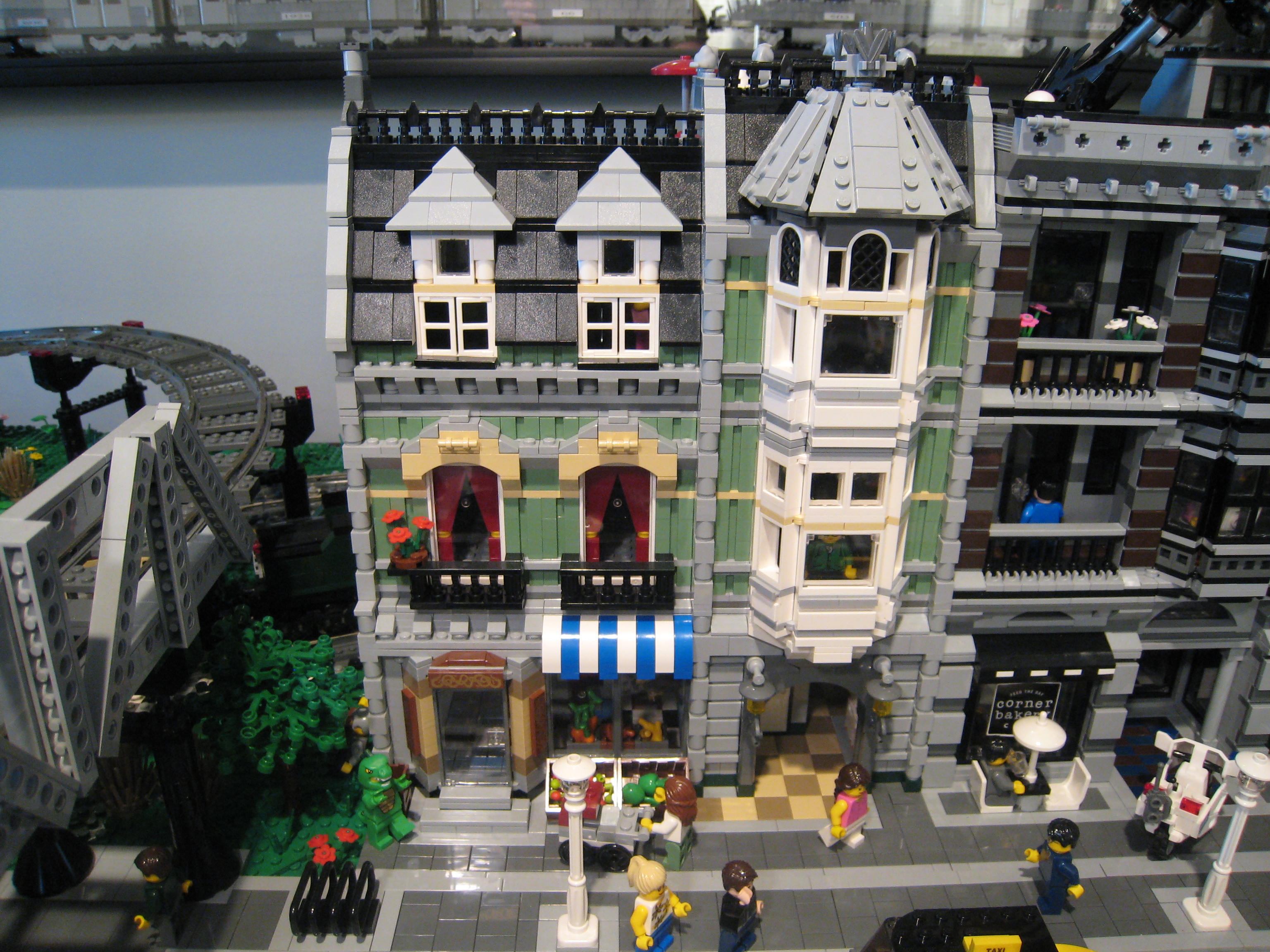 green_grocer_01_display.jpg