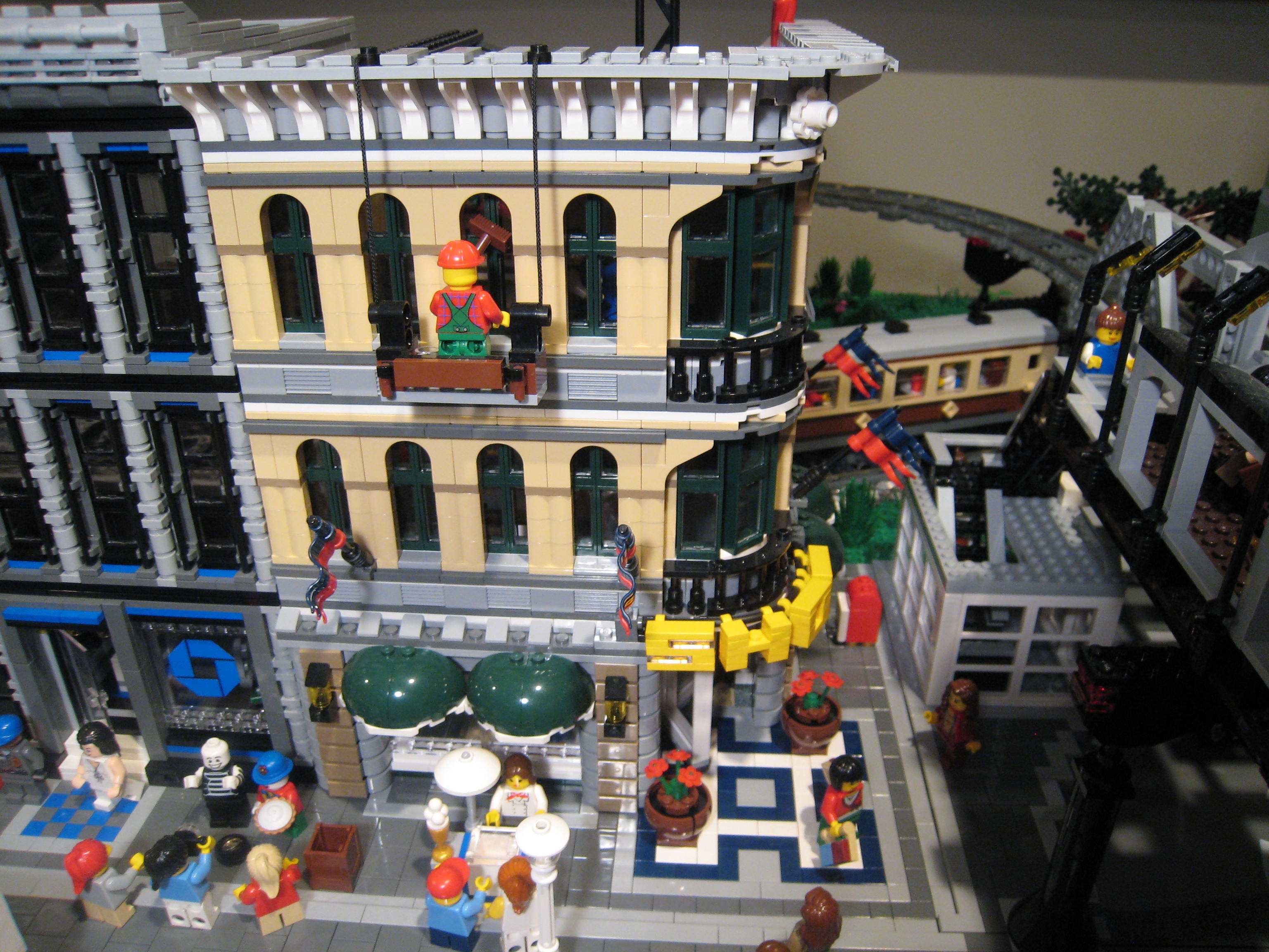 grand_emporium_01_display.jpg