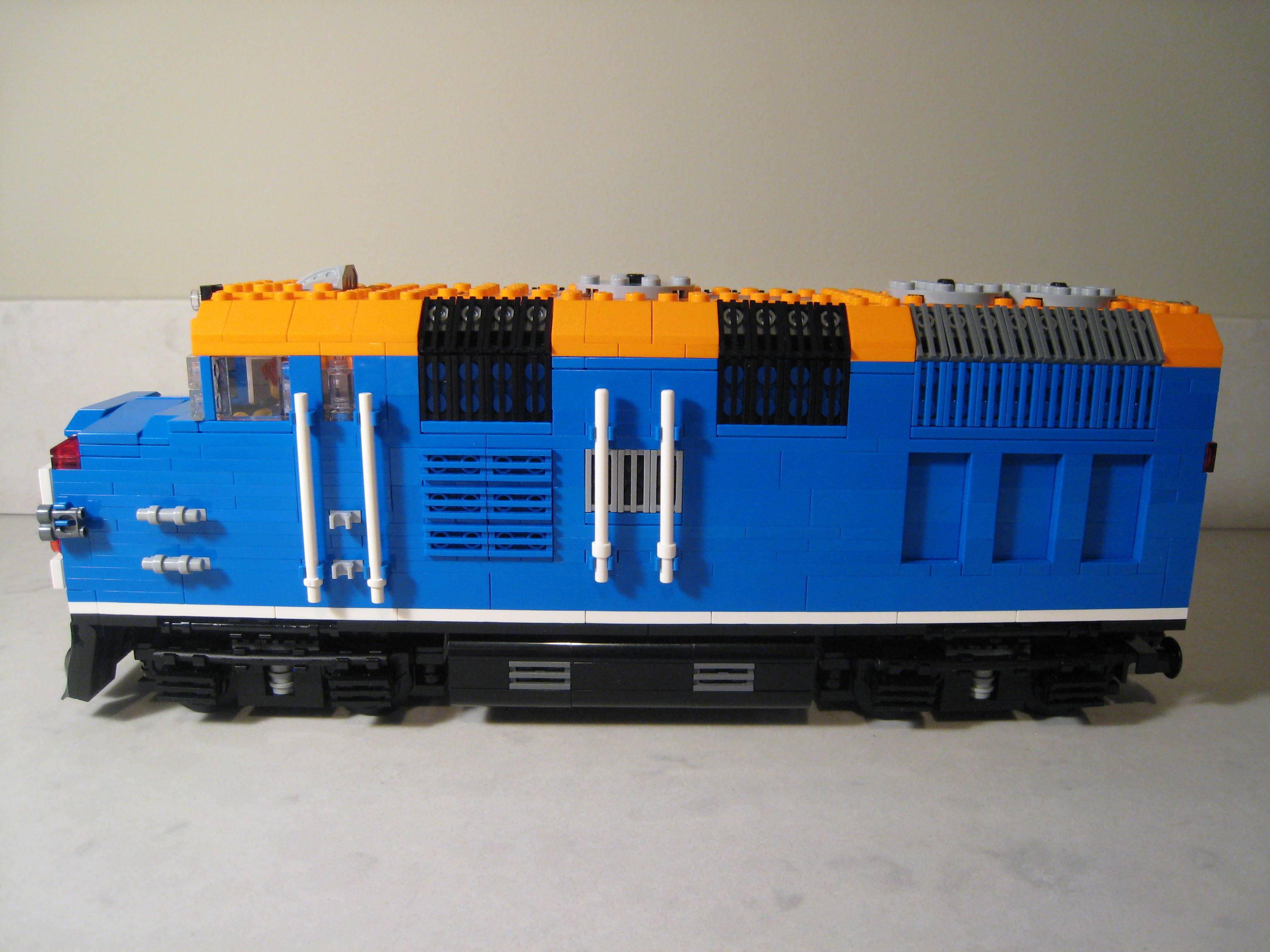 metra_engine_01.jpg