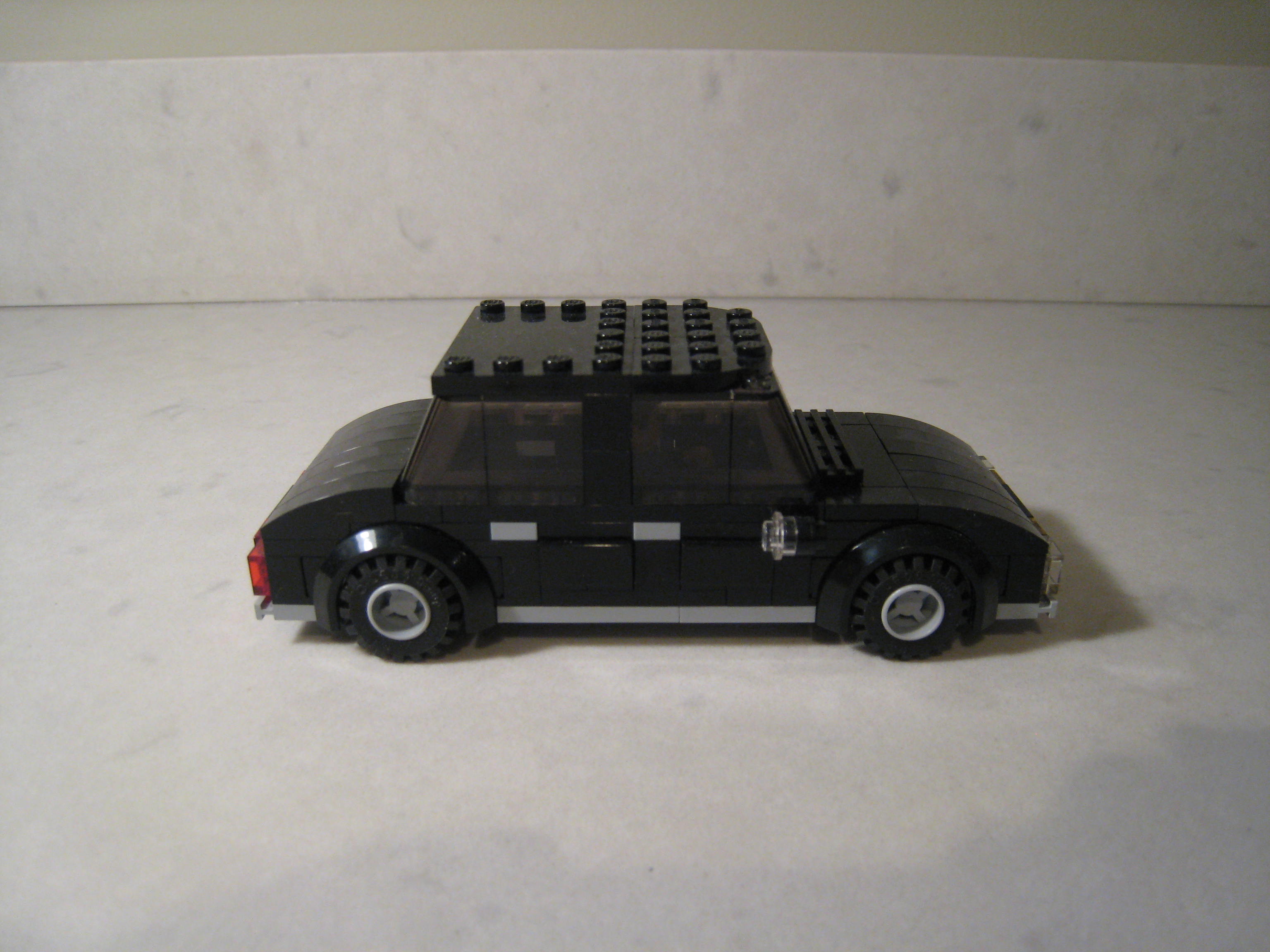 black_sedan_03.jpg