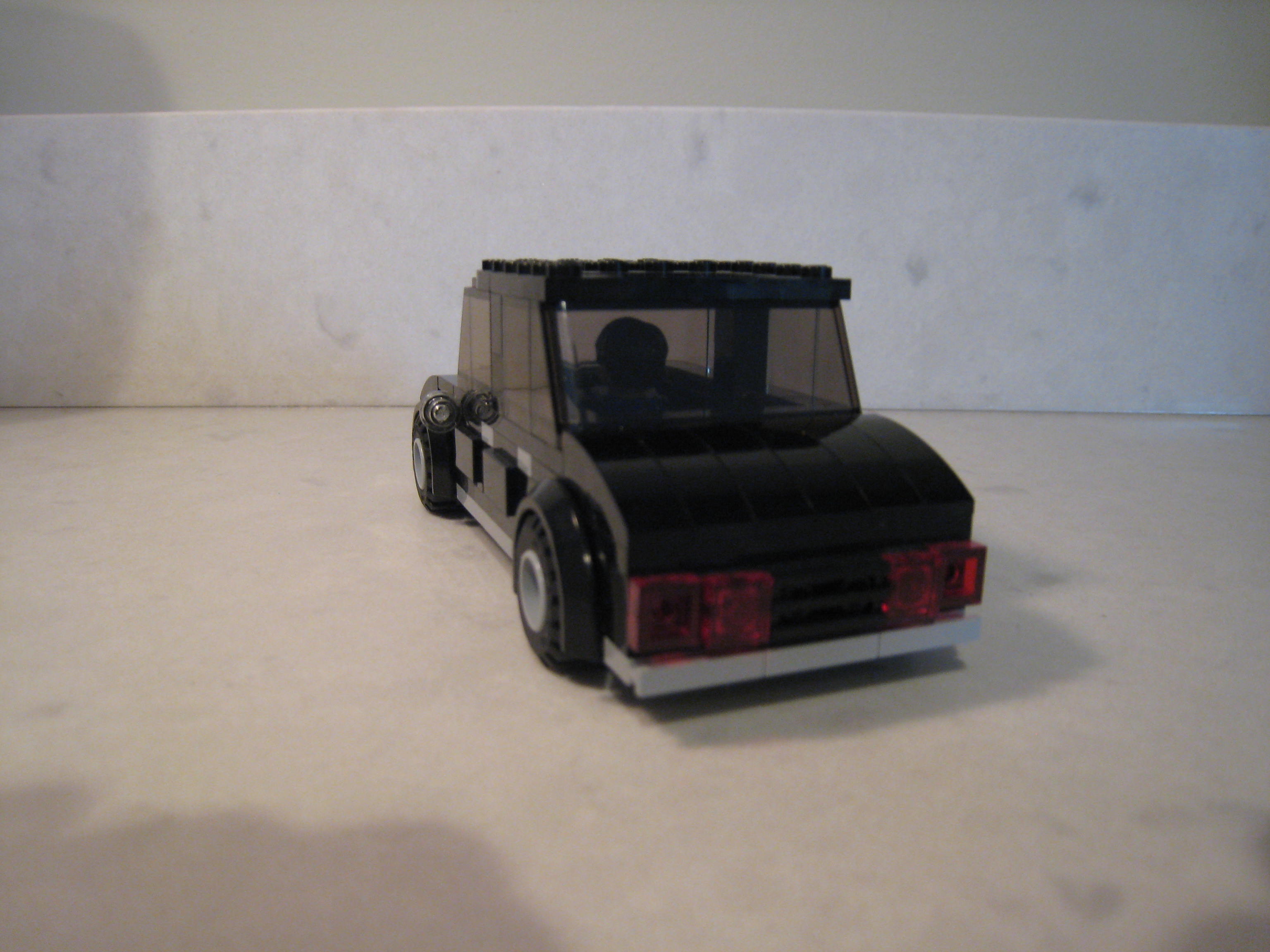 black_sedan_07.jpg