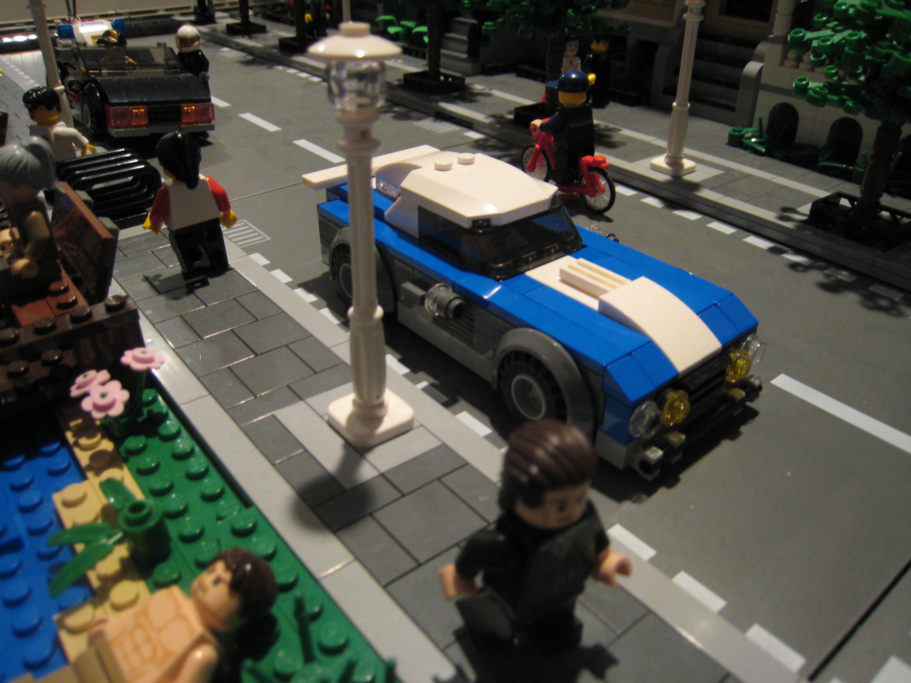 blue_sports_car_01_display.jpg