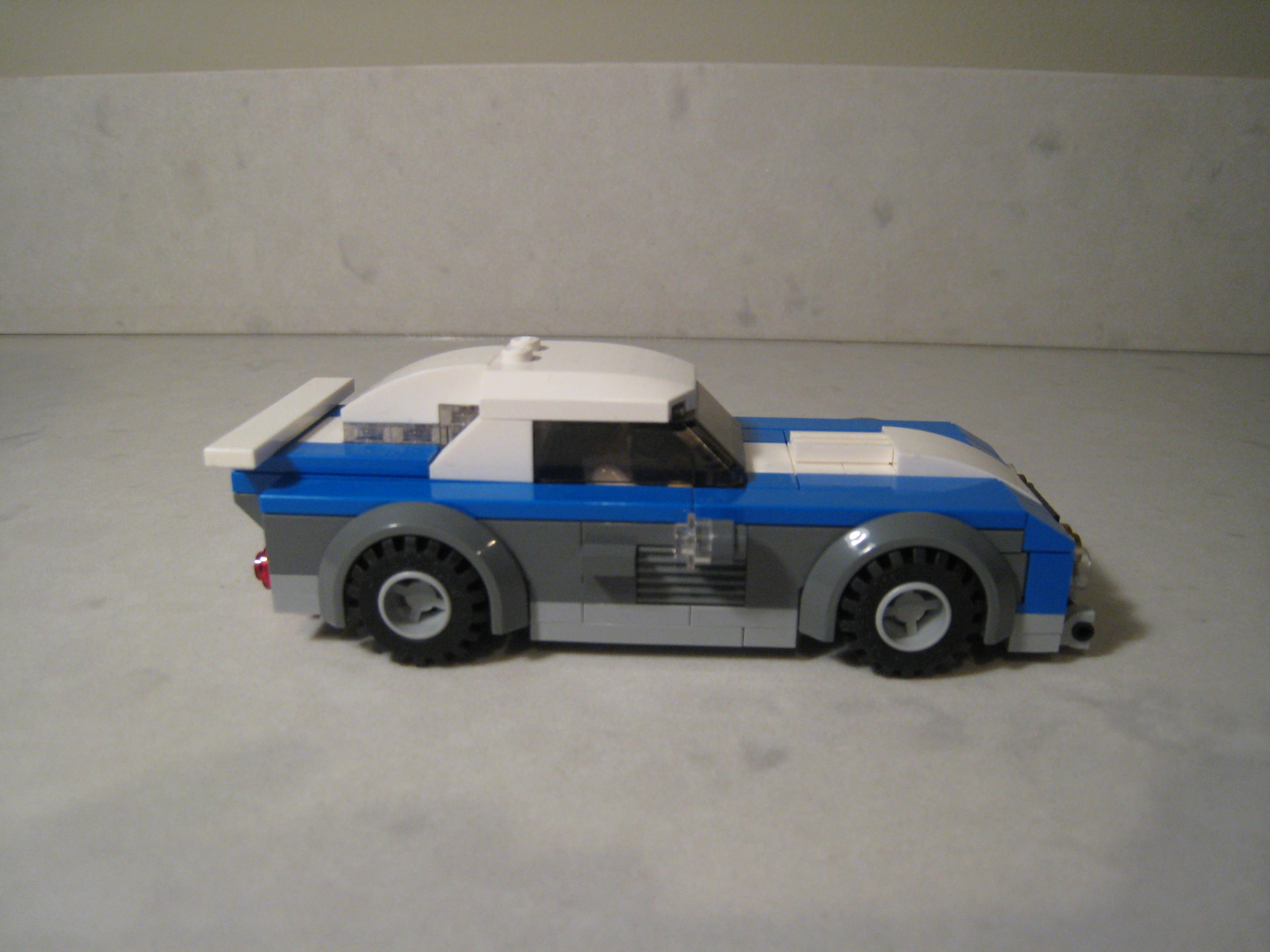 blue_sports_car_03.jpg