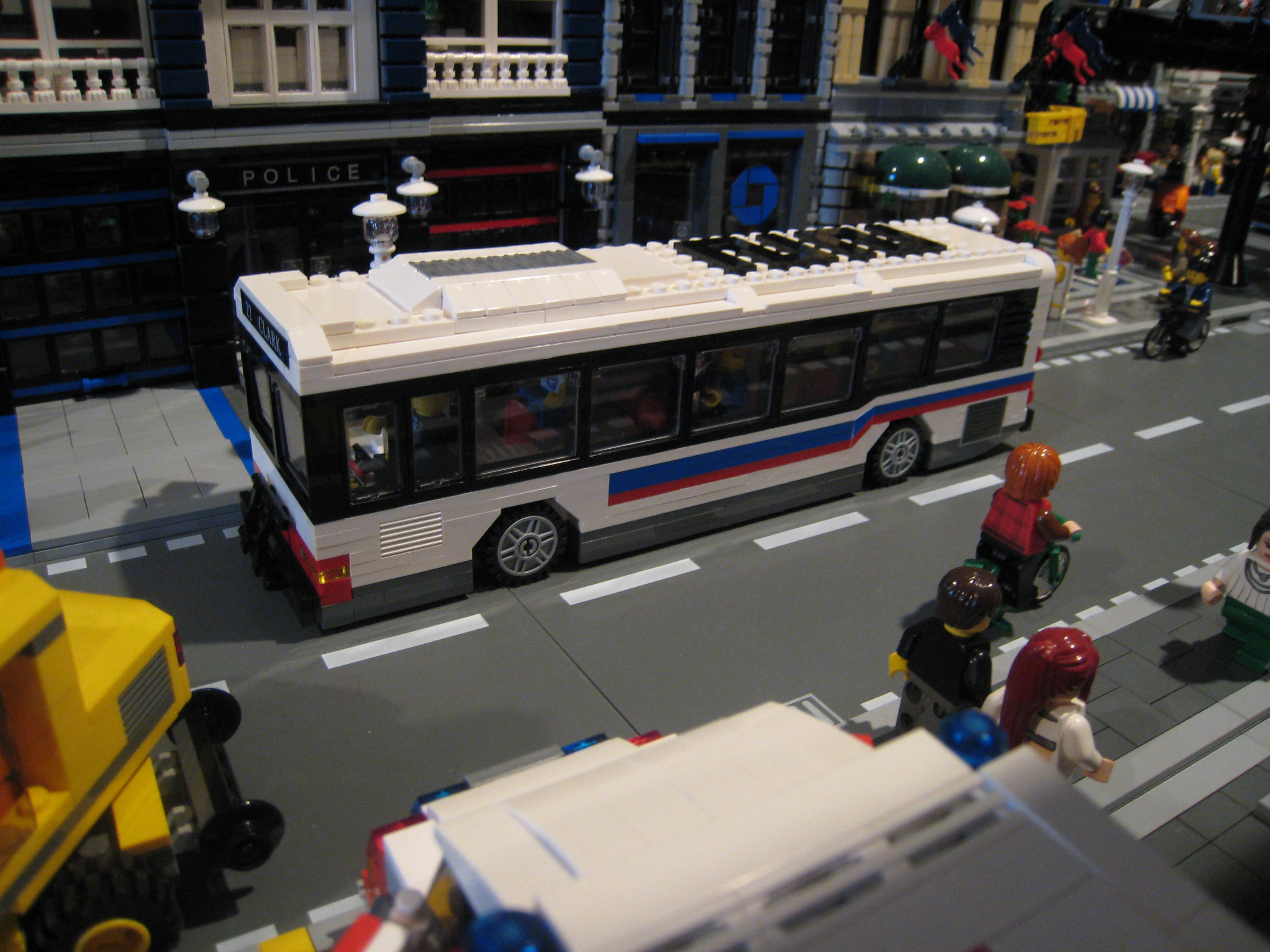 cta_bus_01_display.jpg
