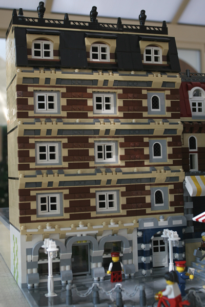 010_moc1.jpg