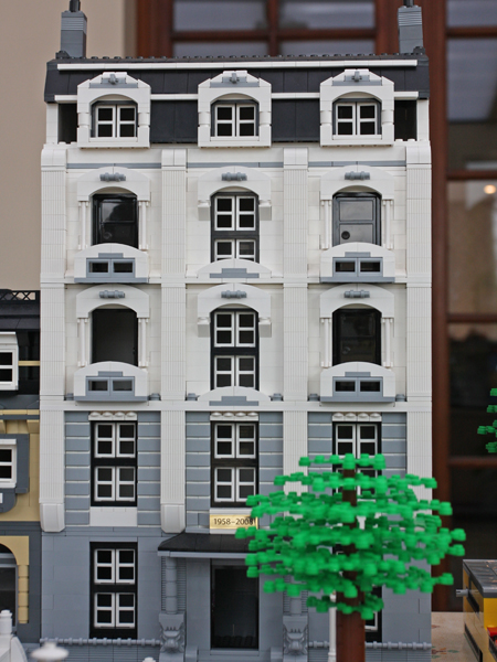 028-moc2.jpg