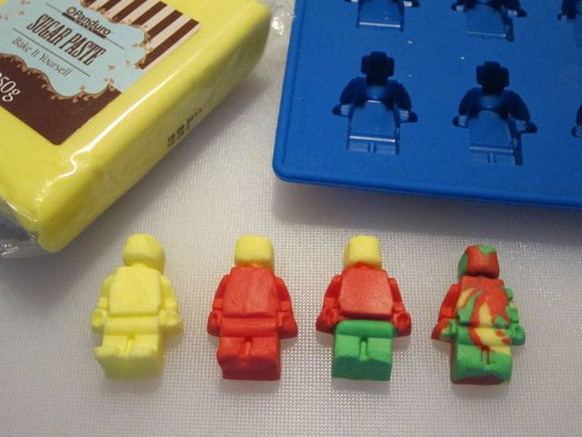 sugarminifig.jpg