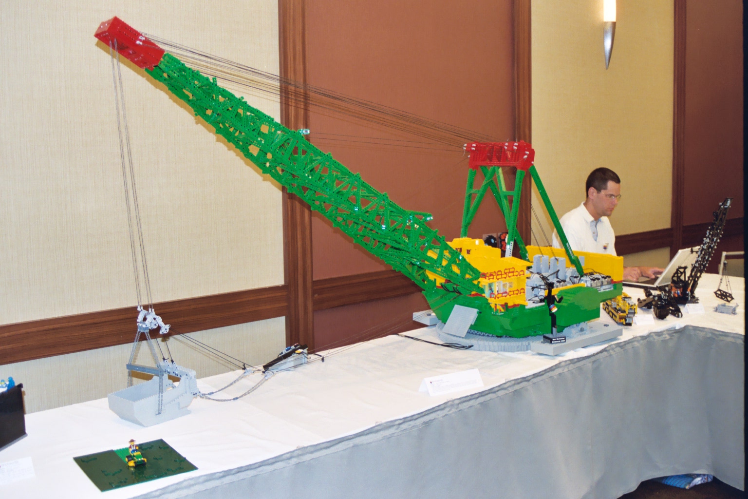 brickworld_2007_-_1.jpg