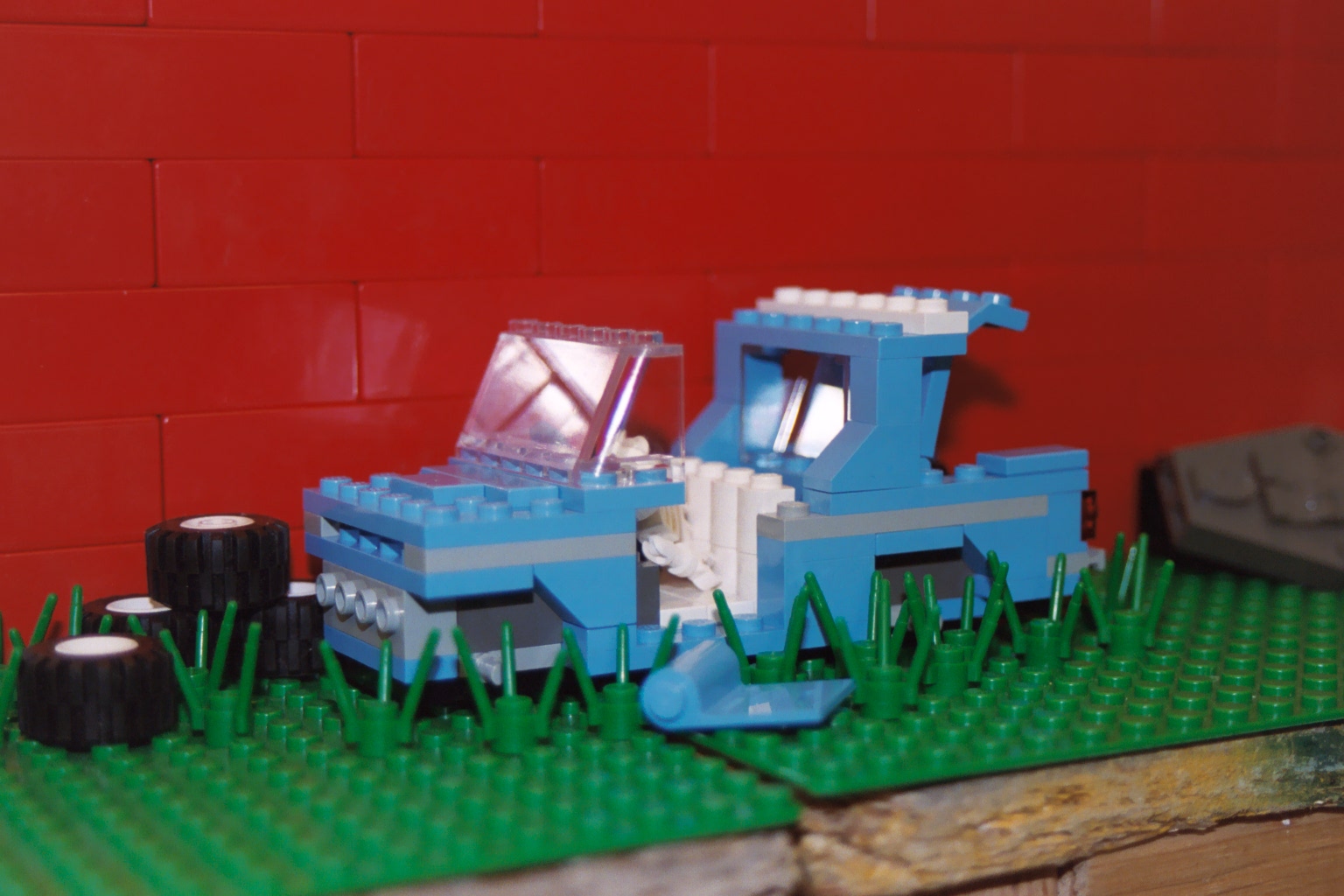 012_10a.jpg