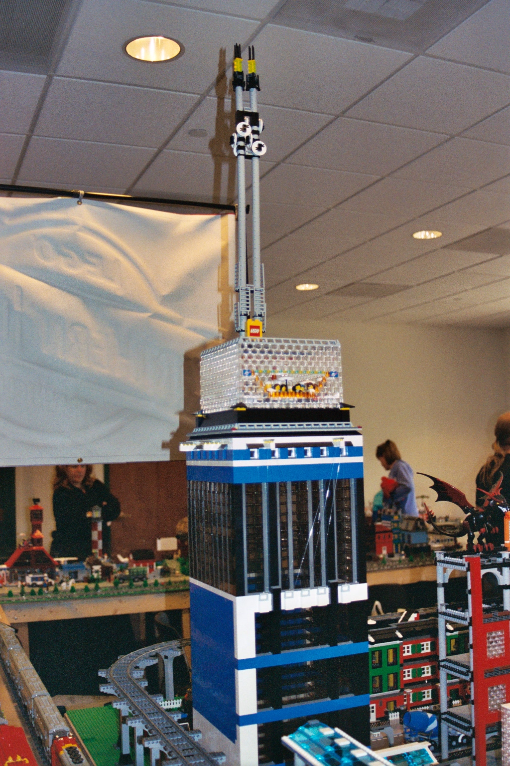 211_8a.jpg