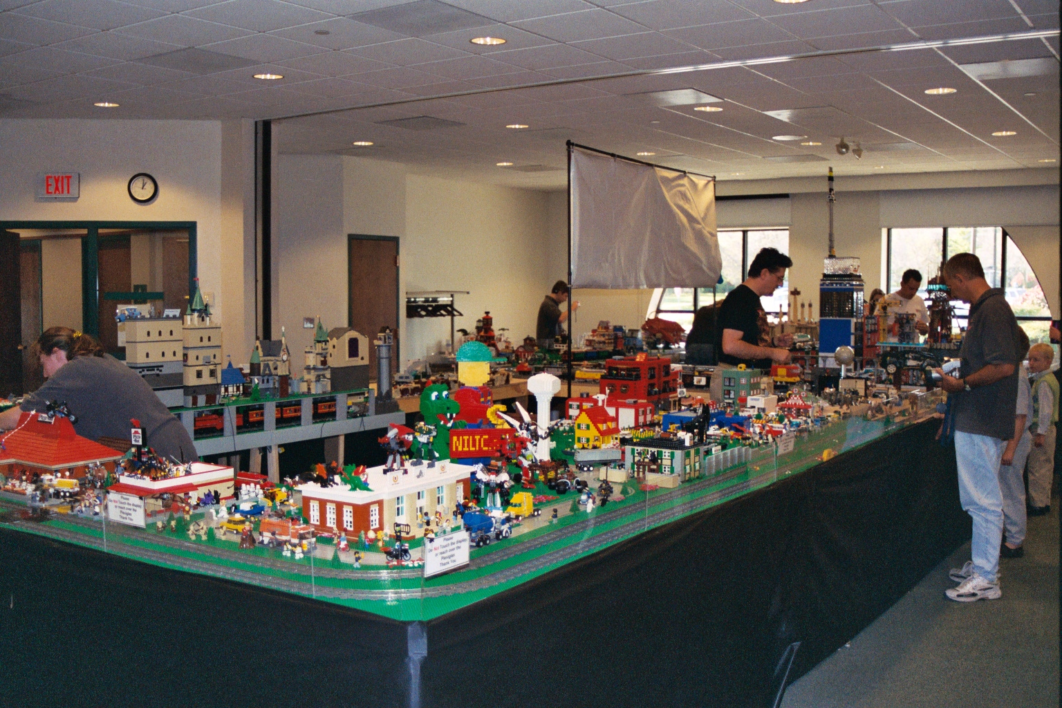 224_21a_00.jpg
