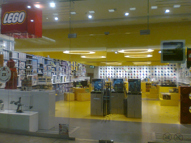 lego_store_muenchen_1.jpeg