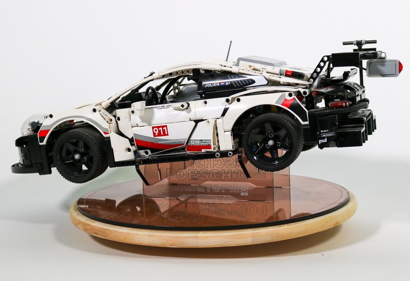 porsch3_911_rsr.jpg