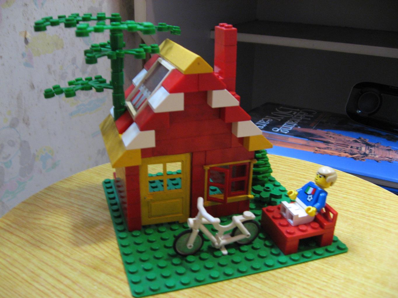 small_red_house1.jpg