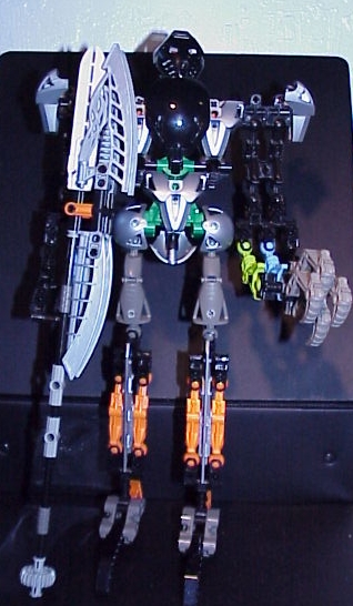 makuta_and_weapon.jpg