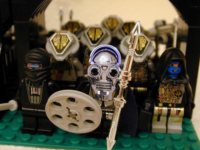 22_robonauts_of_vikon_vii_02.jpg