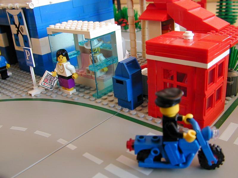 17_central_bus_stop.jpg
