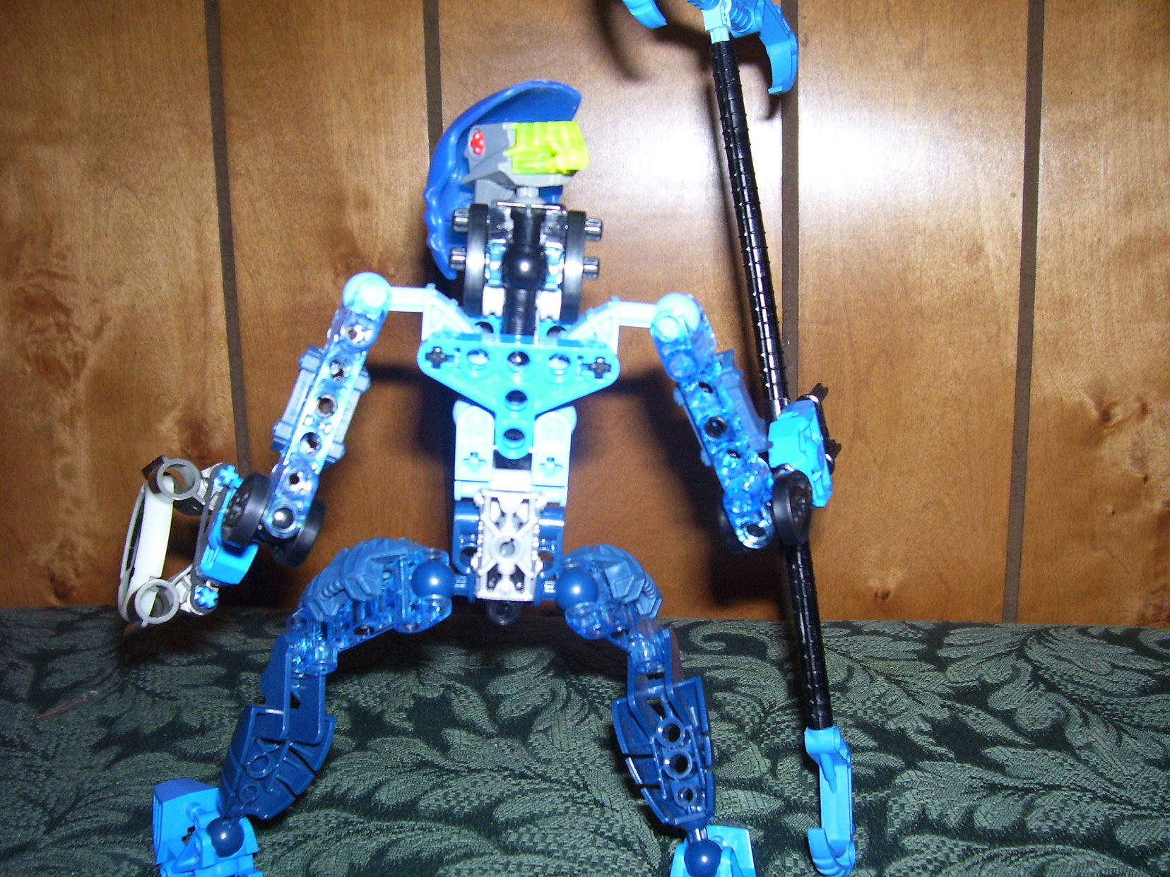 new_bionicles_001.jpg