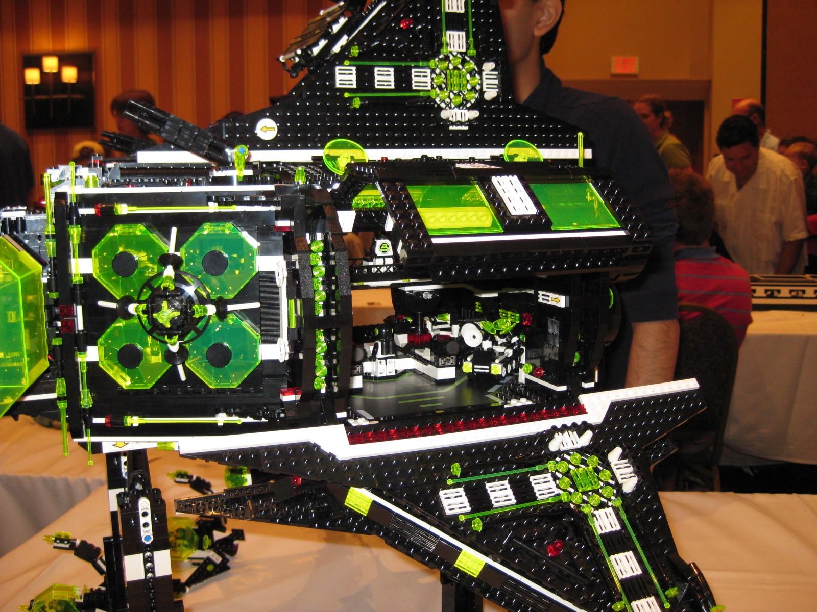 brickfair-2009-15.jpg