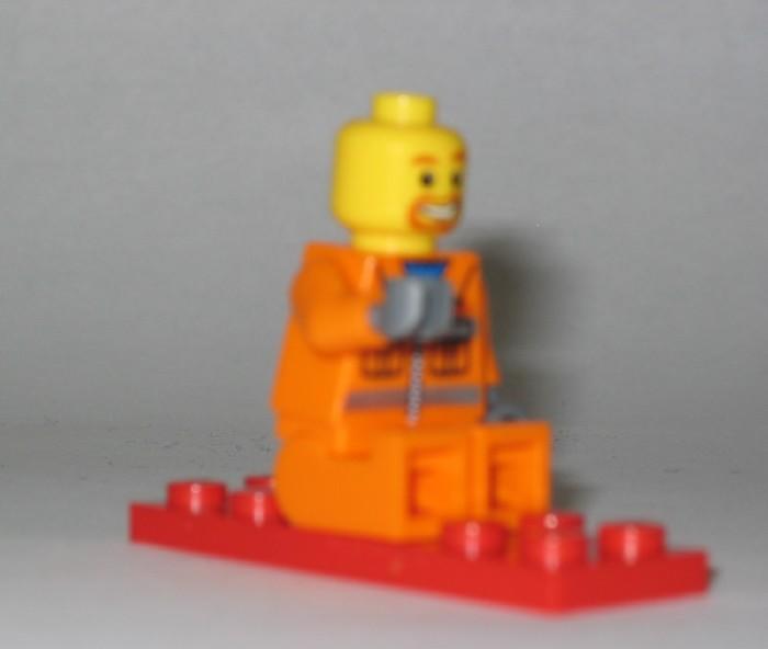 poses0002-sit_one_hand_up.jpg