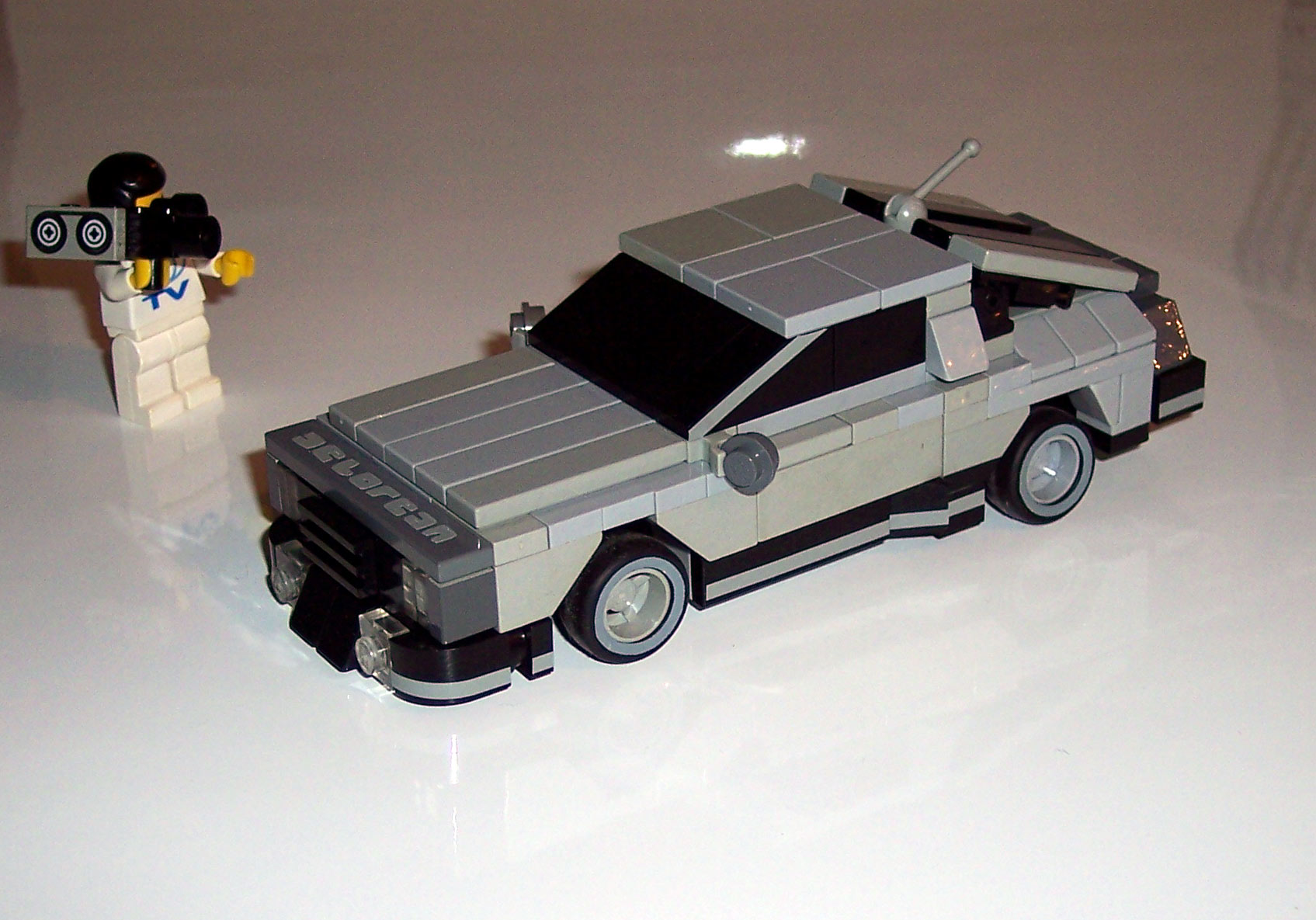 005_delorean.jpg