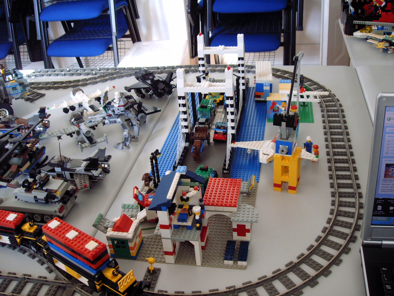 plugfest2005e17.jpg
