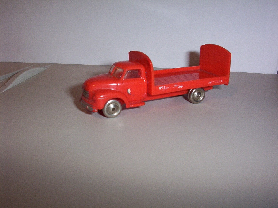 251-2flatbedtruck1.jpg