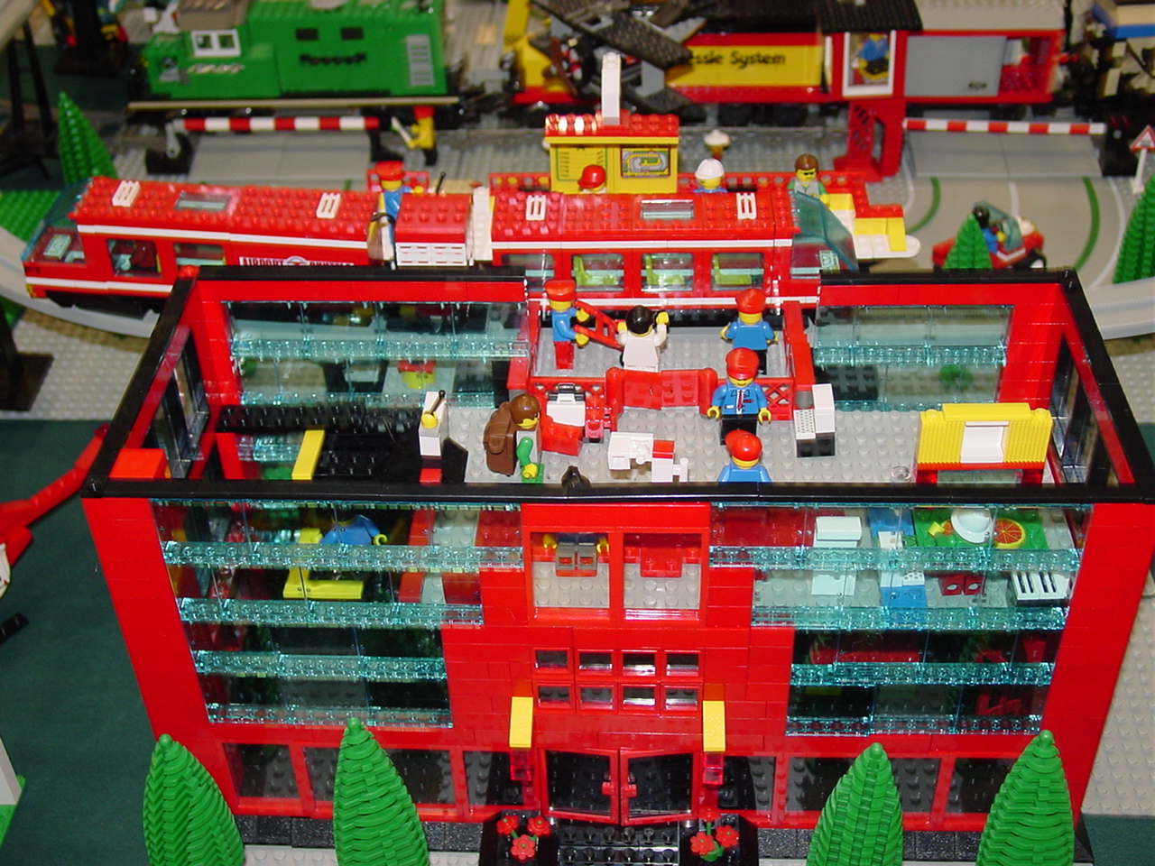 monorail1.jpg