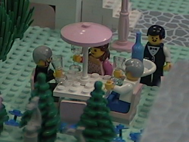gardenscene02.jpg