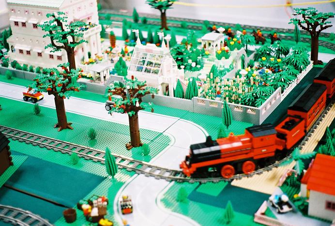 brickenbloom-train02.jpg