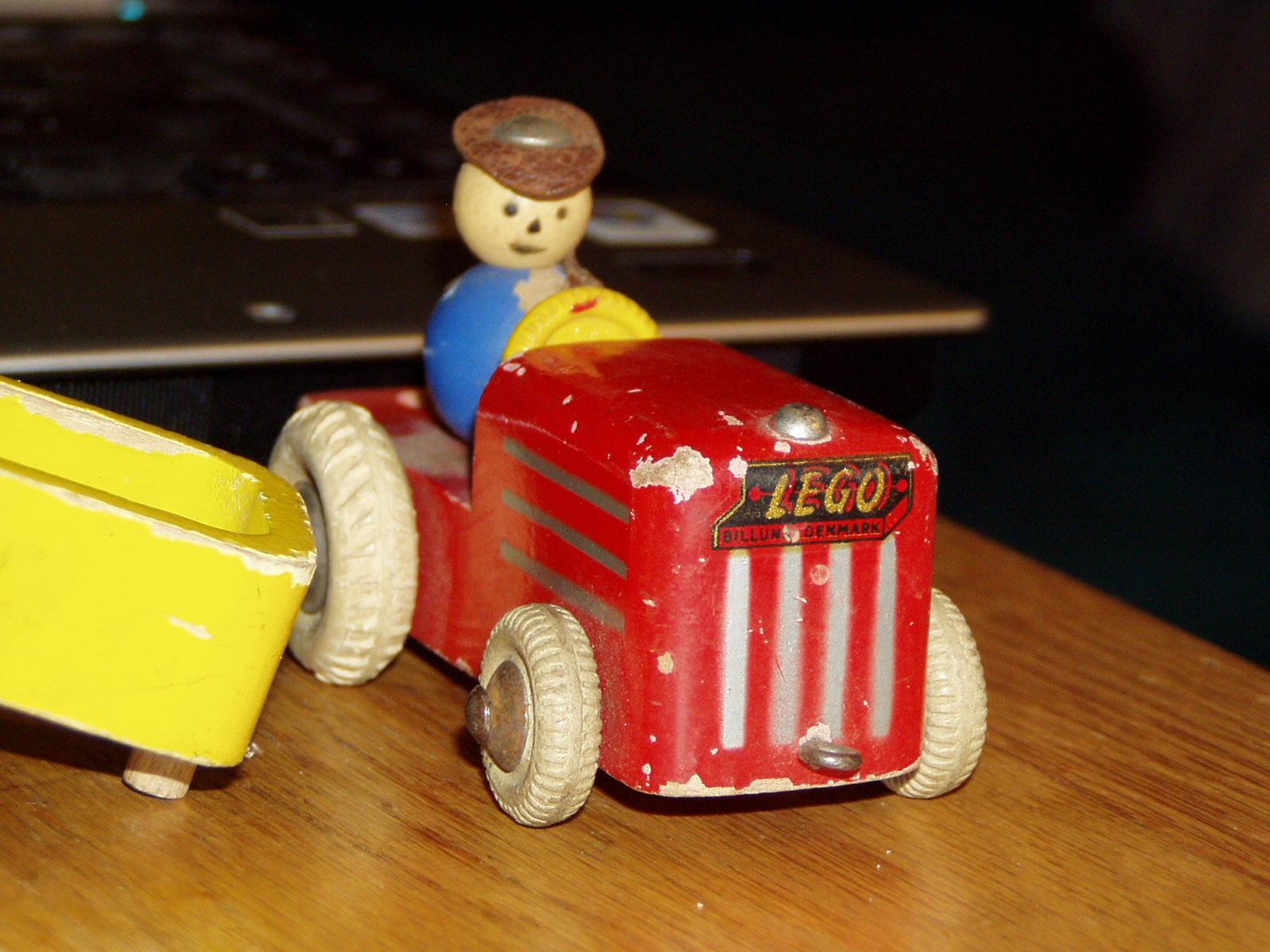 mini_lego_tractor.jpg