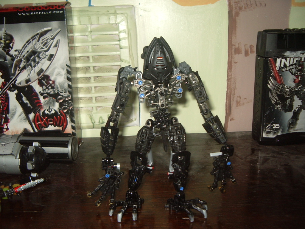 2006-makuta-front.jpg