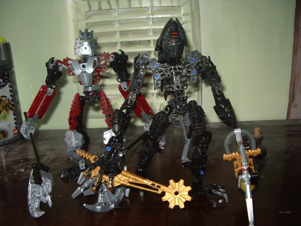axxons-bro-and-2006-makuta.jpg