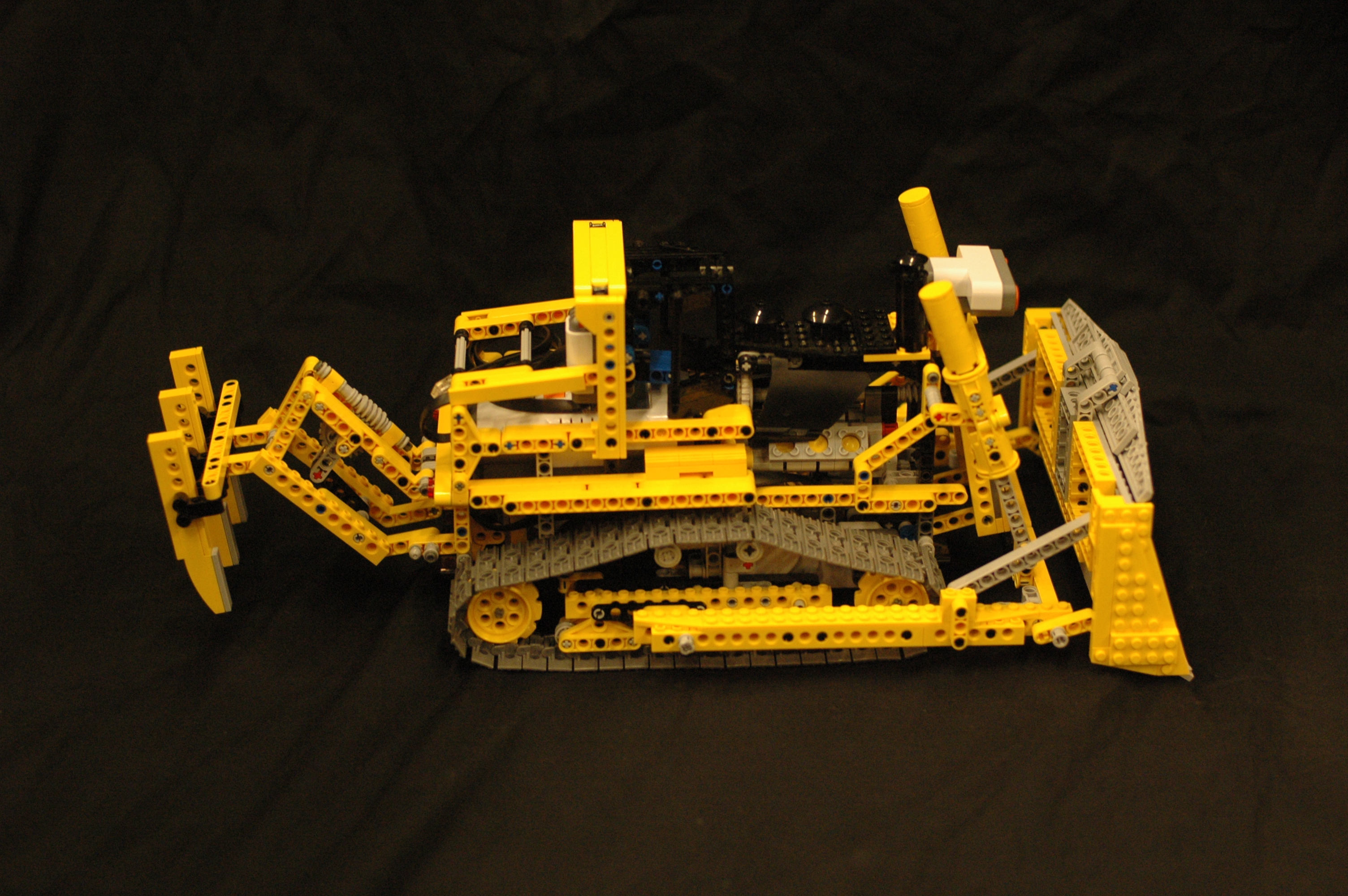case-004-nxt-bulldozer.jpg