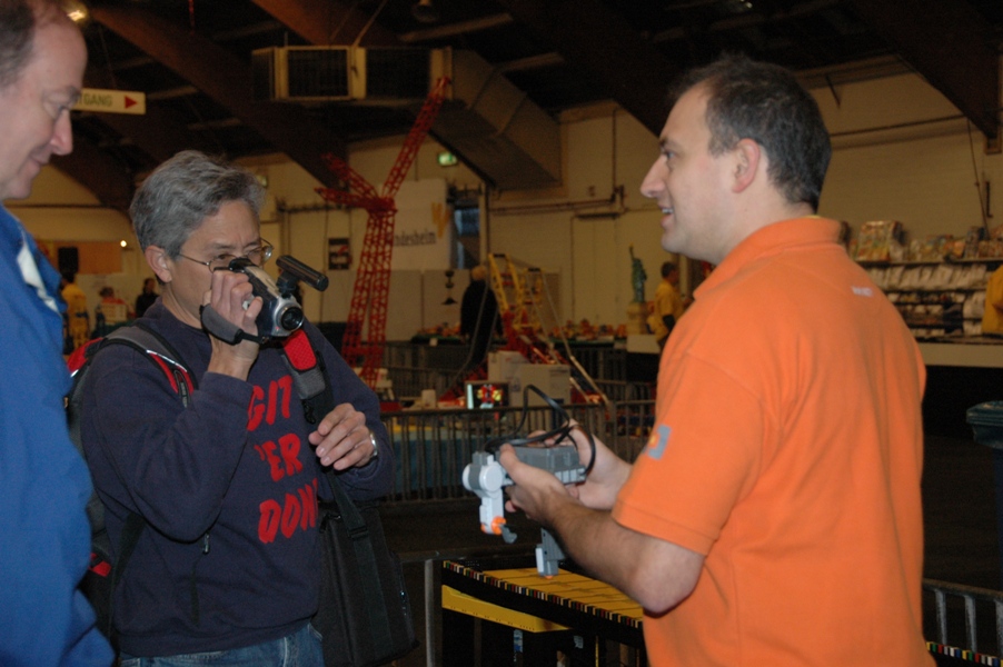 dsc_1606_explain_nxt_remote.jpg